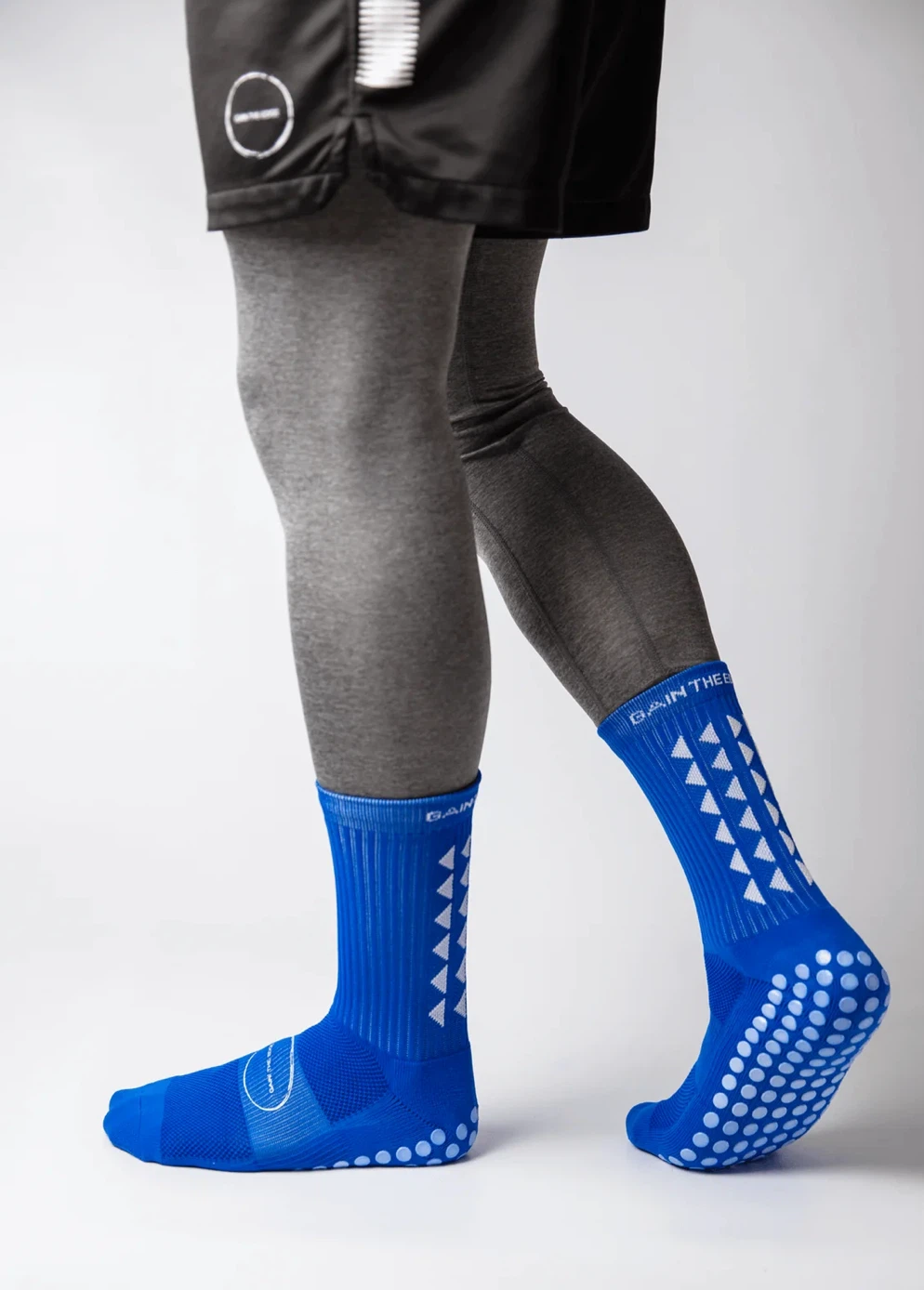 GAIN THE EDGE Blue Grip Socks