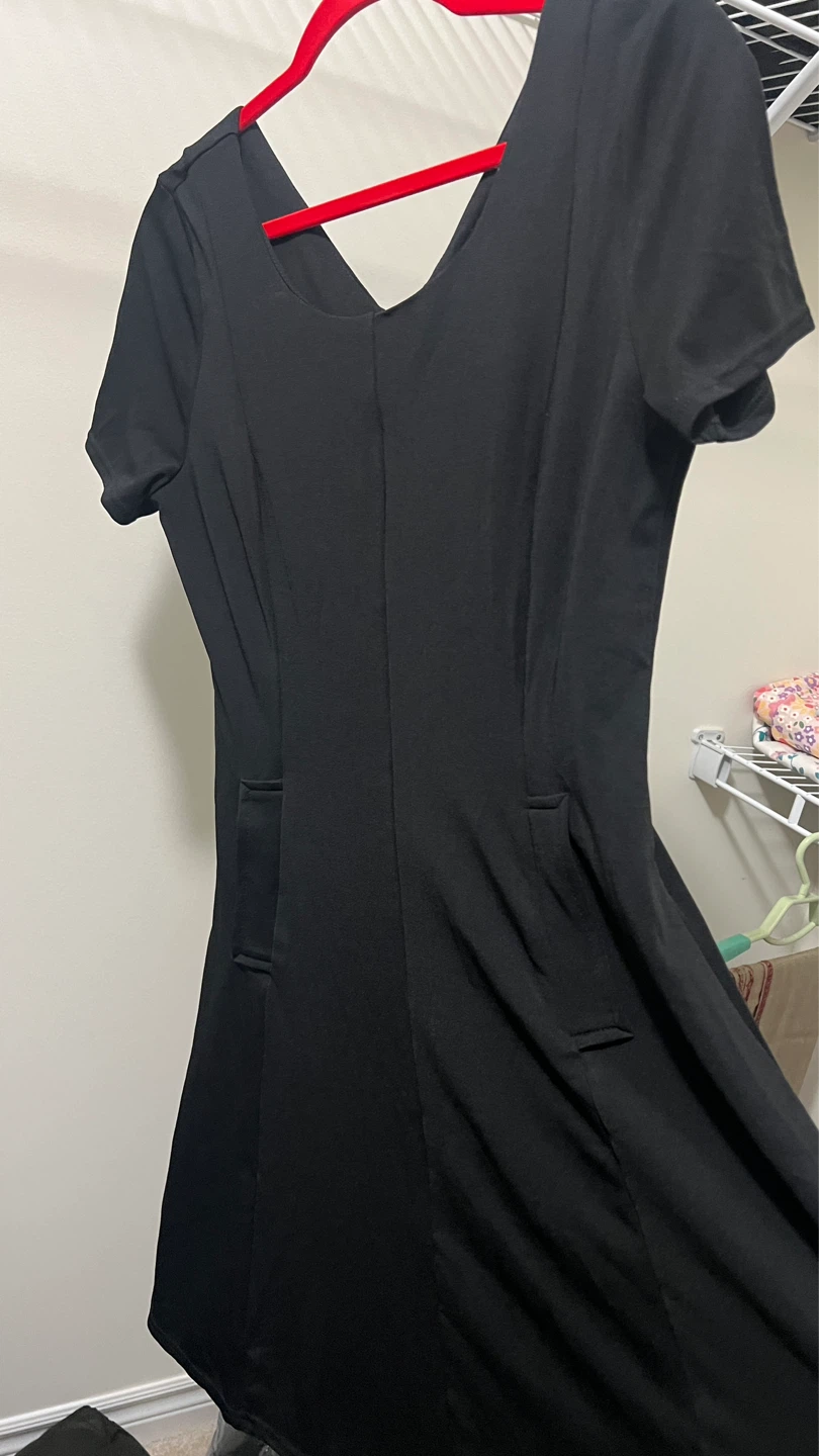 black short sleeve dress - photo 2