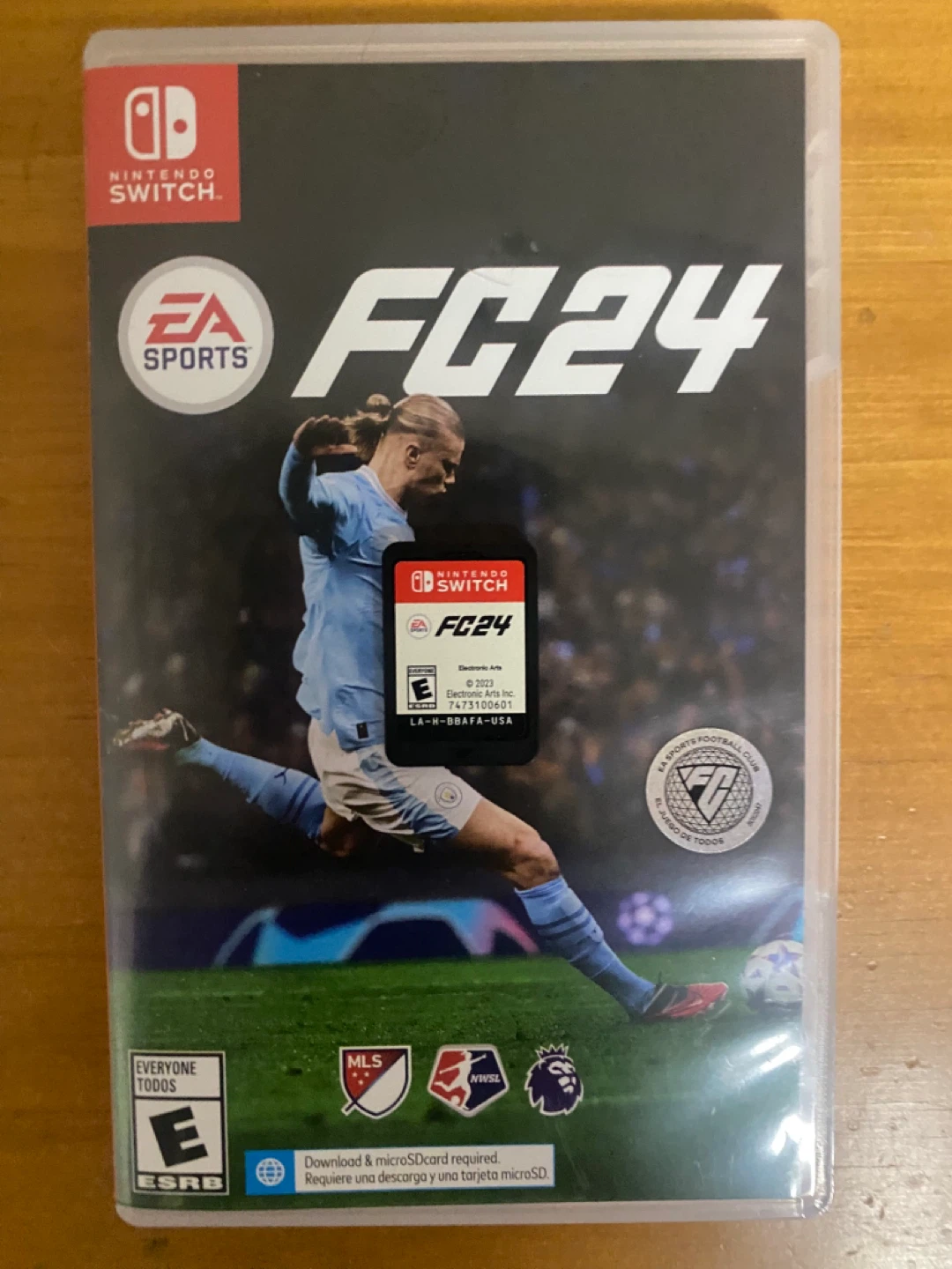 Nintendo Switch Game Bundle - FC 24 & Pokémon Scarlet - photo 4