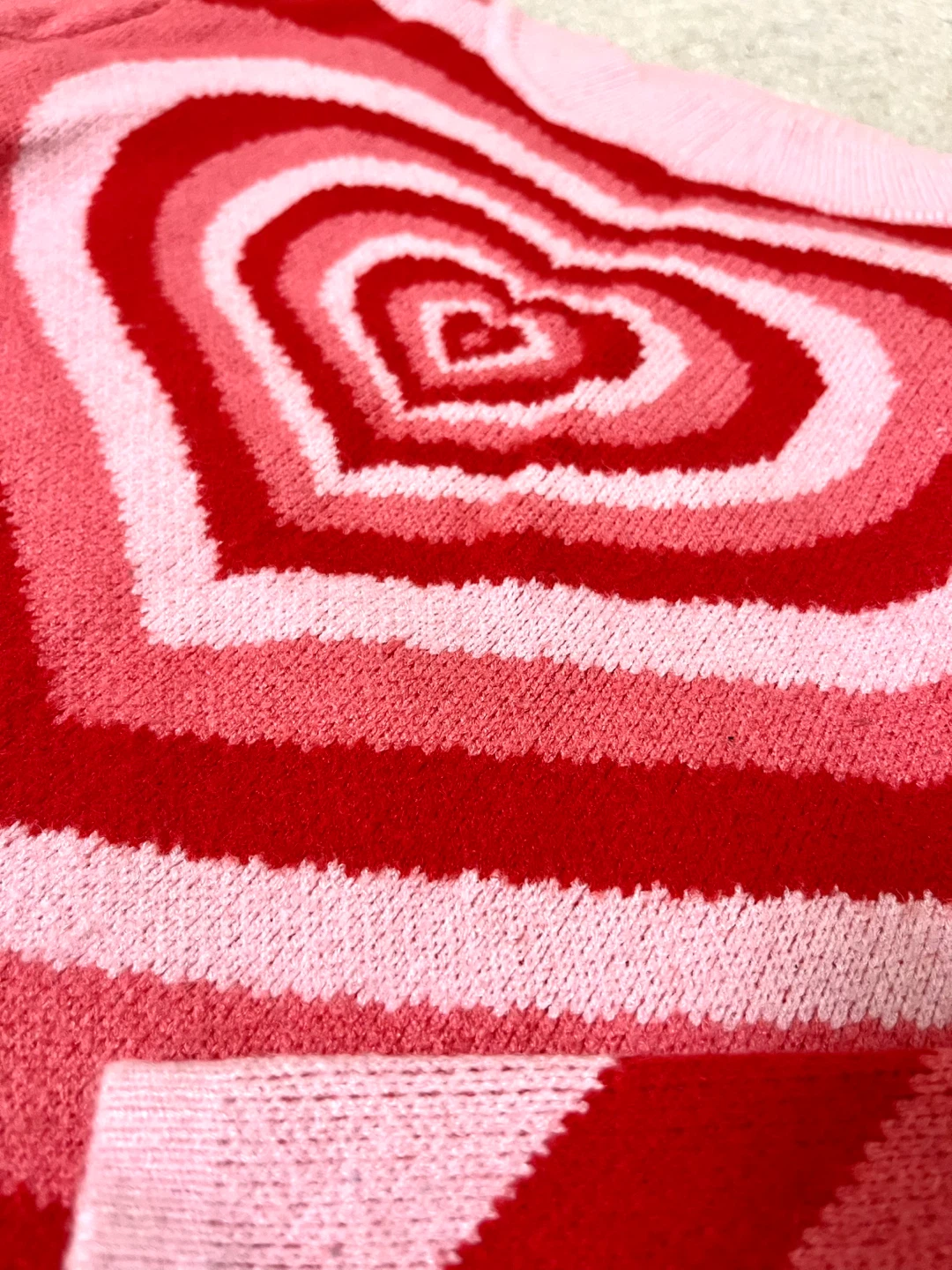 CIDER Pink and Red Heart Sweater - photo 2