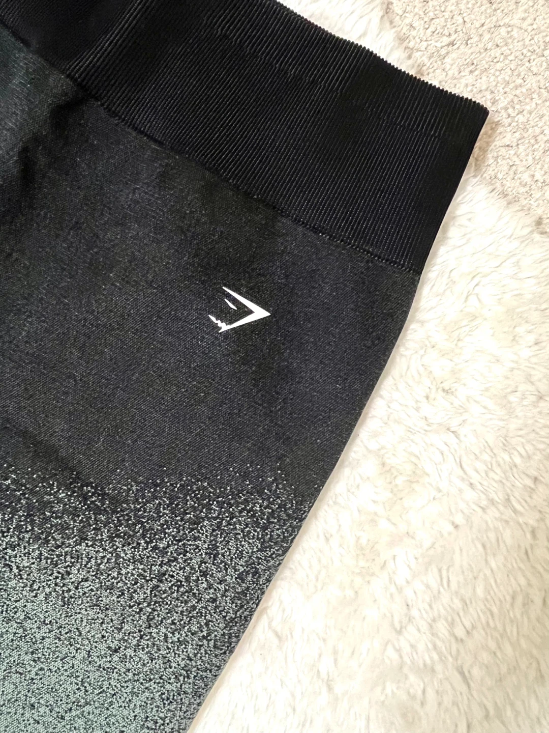 Gymshark Adapt Ombre seamless shorts - photo 2