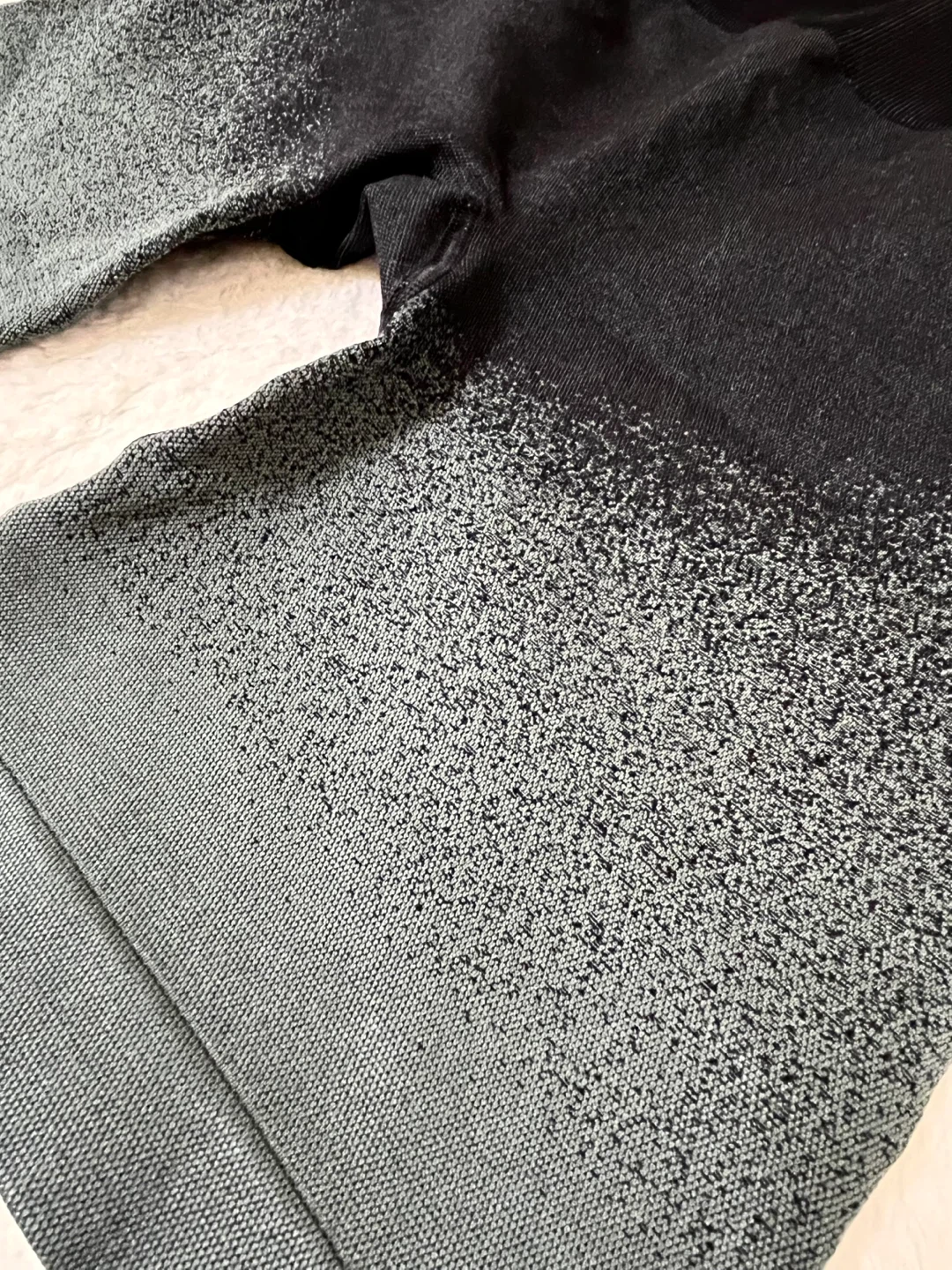 Gymshark Adapt Ombre seamless shorts - photo 3