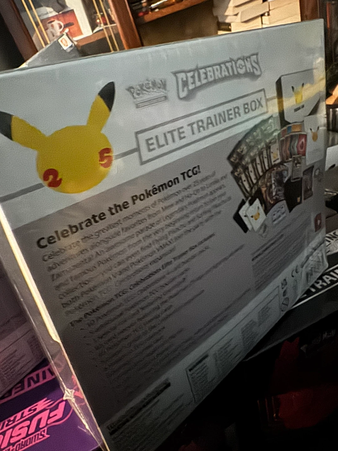 Selling 1 evolving skies etb and 2 pokemon celebrations - photo 4