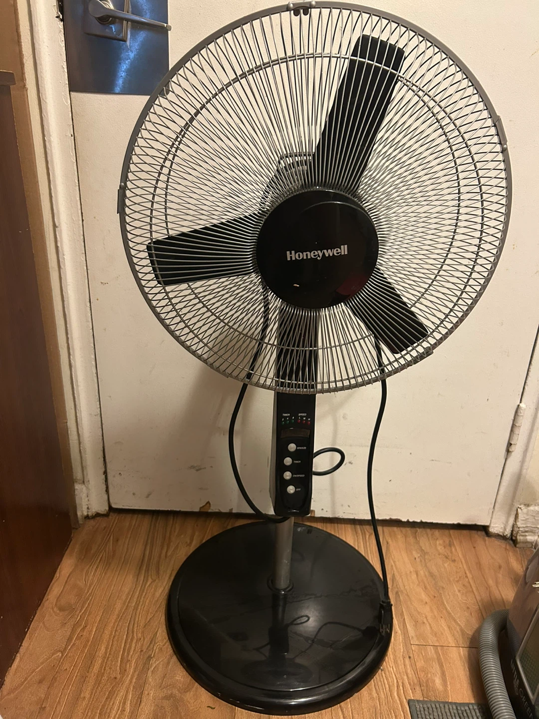 Honeywell Pedestal Fan