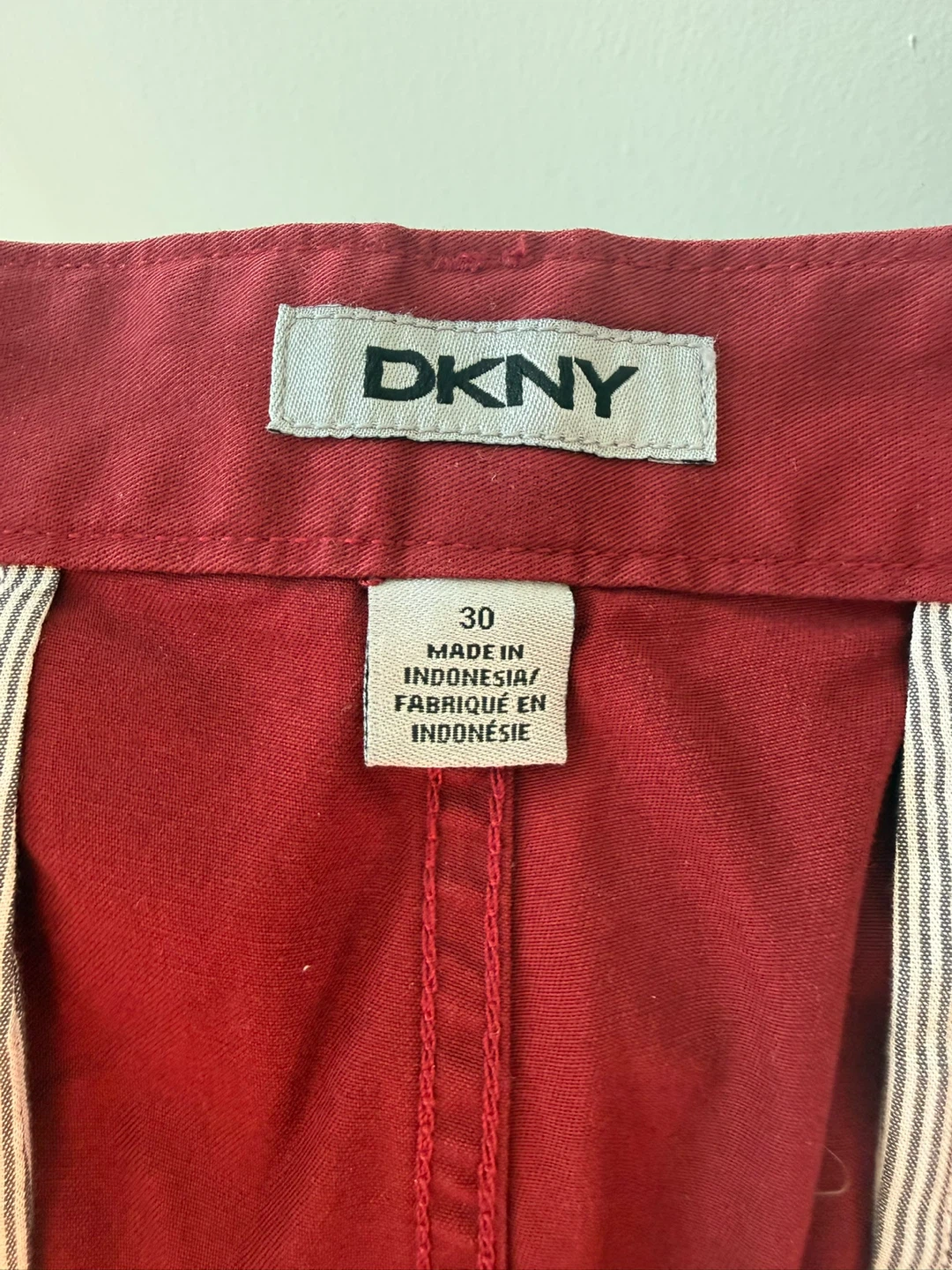 DKNY Red Chino Shorts Size 30 - photo 3