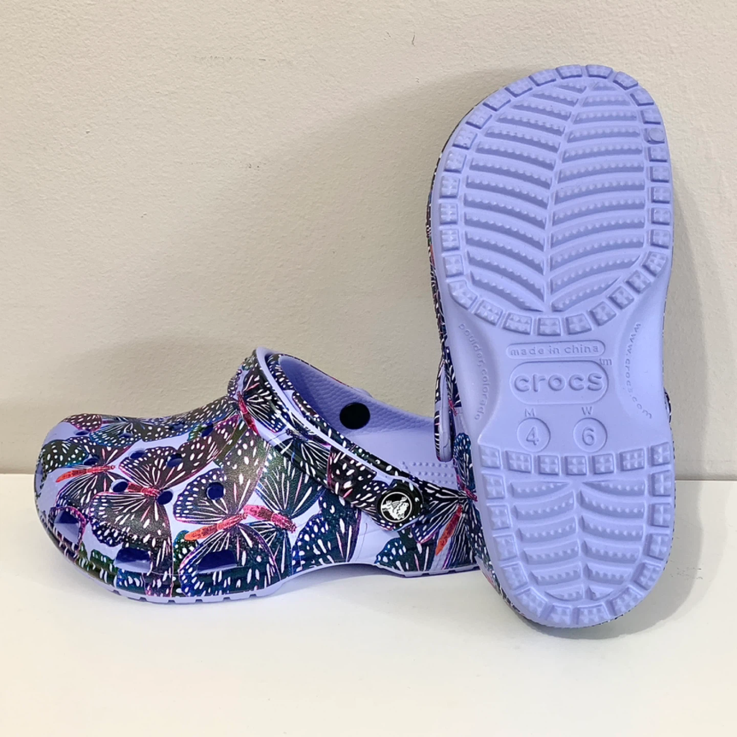 Crocs Classic Butterfly Womens Size 6 Clog/Shoes NEW - photo 4