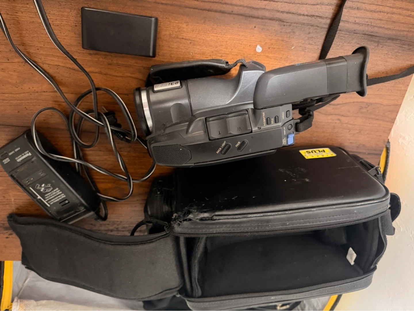 Panasonic 23x Hi-Definition Zoom Lens Camcorder with Case - photo 3