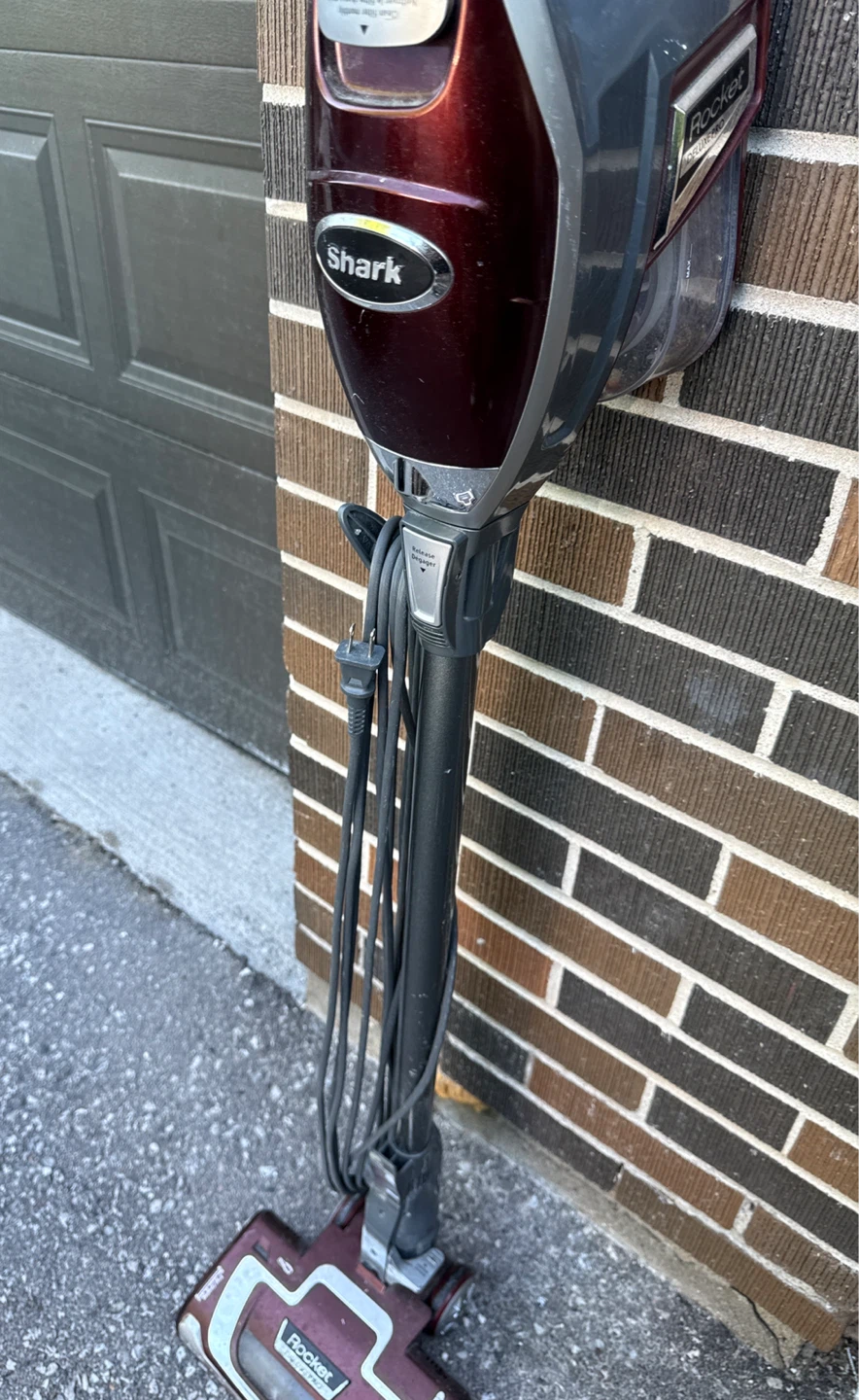 Shark Rocket Vacuum Cleaner - photo 2
