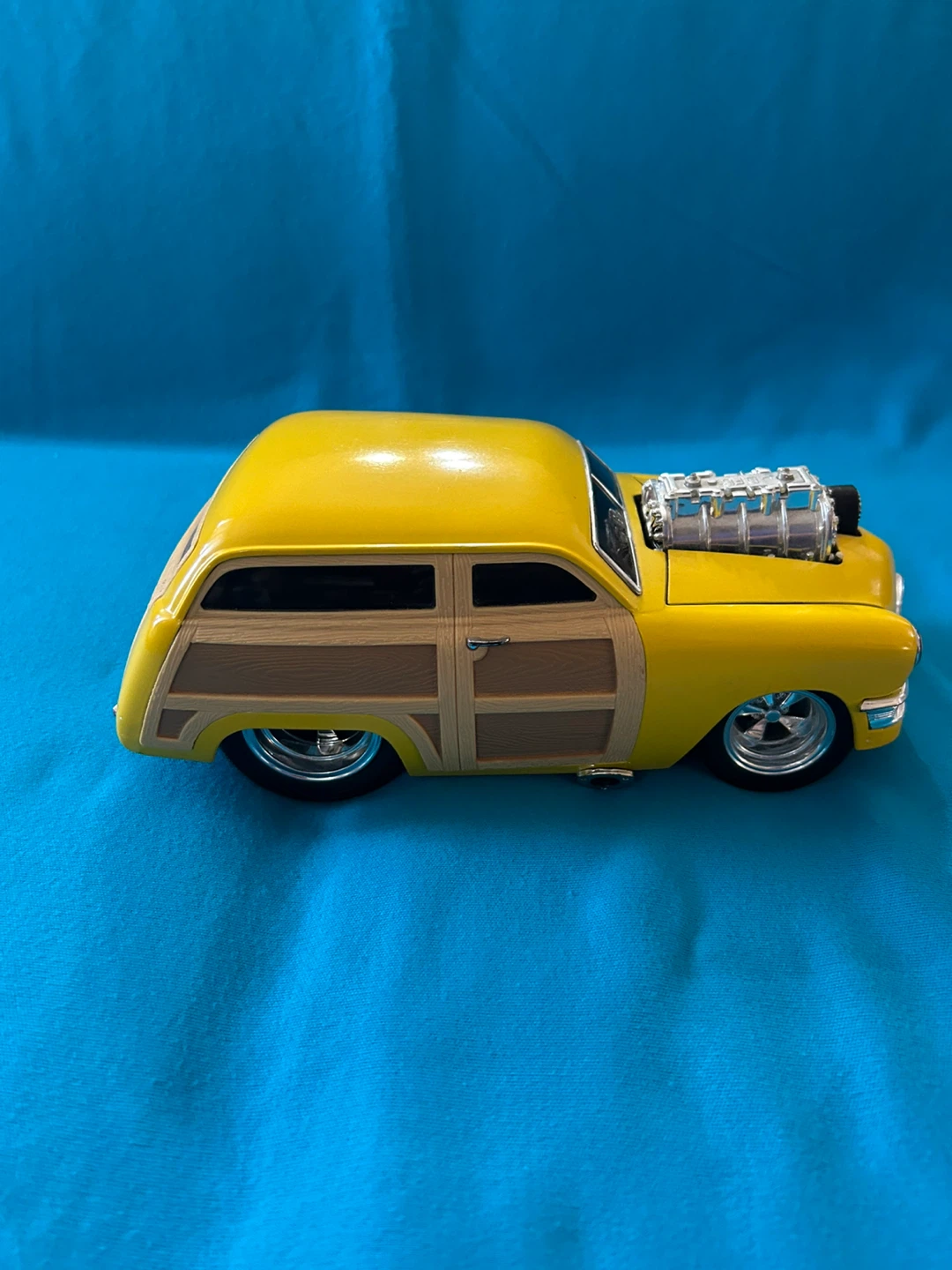 Yellow Ford Woody Wagon Model Car - photo 5