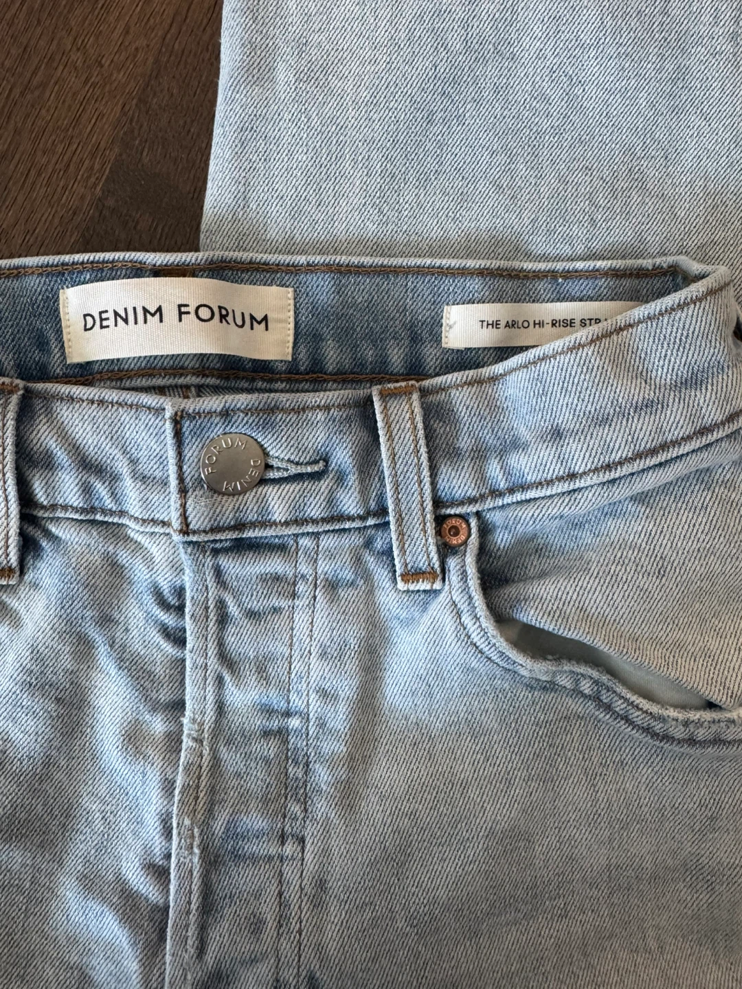 Aritzia Denim Forum The Arlo Hi-Rise Straight Jeans (25) - photo 3