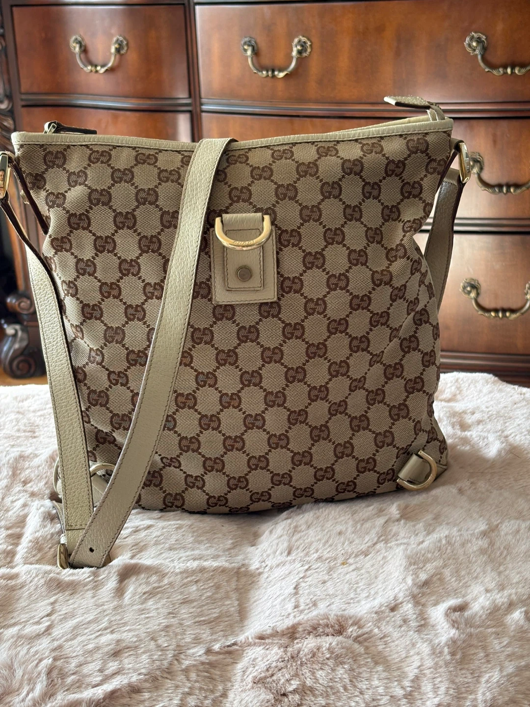 Gucci GG Canvas Shoulder Bag - photo 2