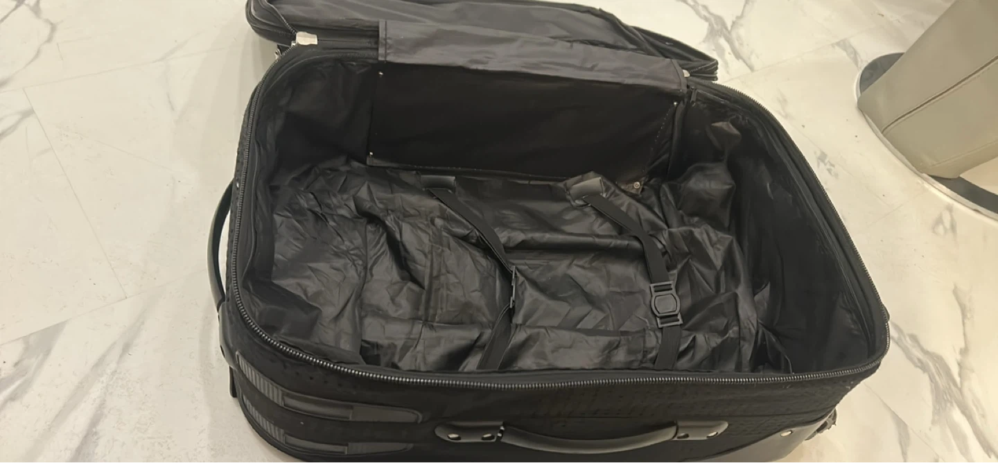 Black Softside Spinner Luggage - photo 2