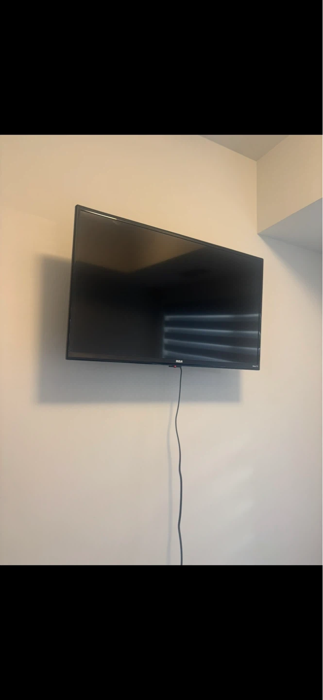 RCA Flat Screen TV 32 Inch