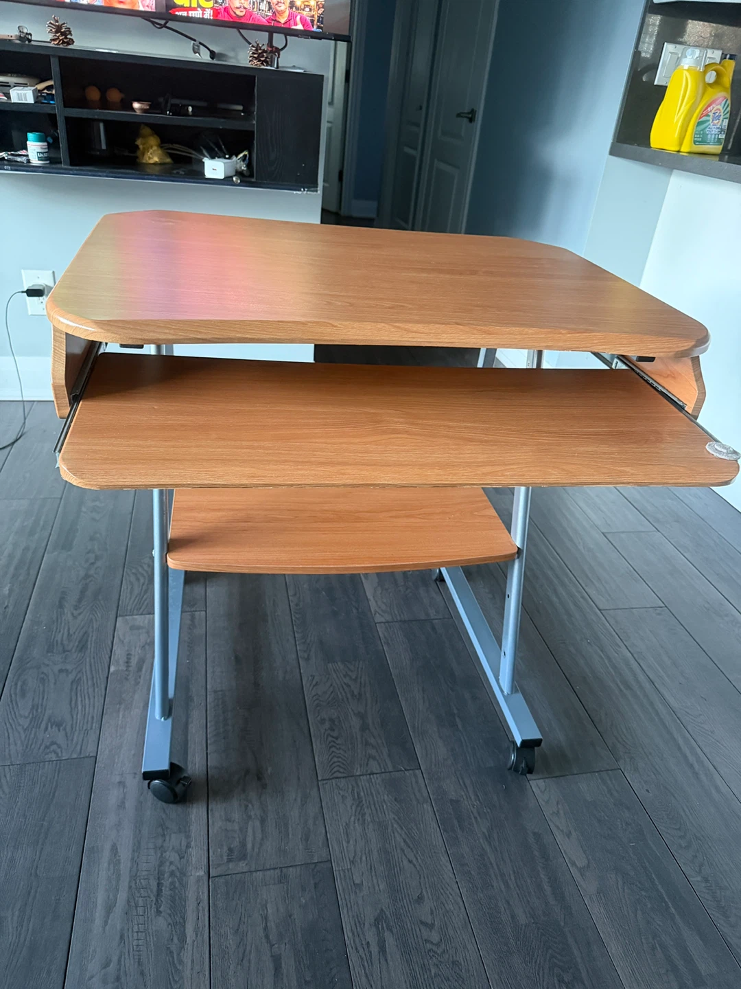 Rolling Computer Desk with Keyboard Tray