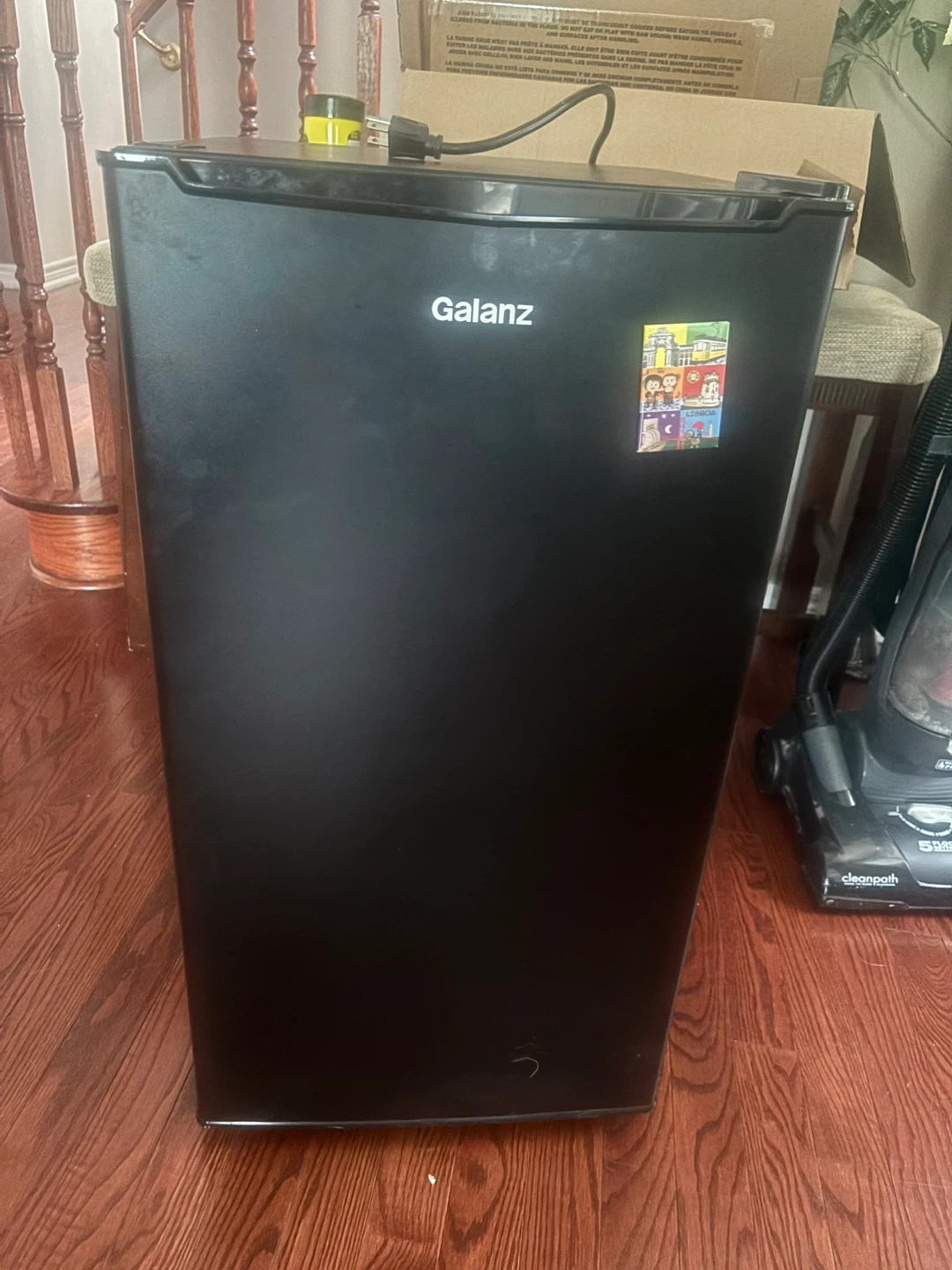 Galanz Black Mini Fridge - photo 2