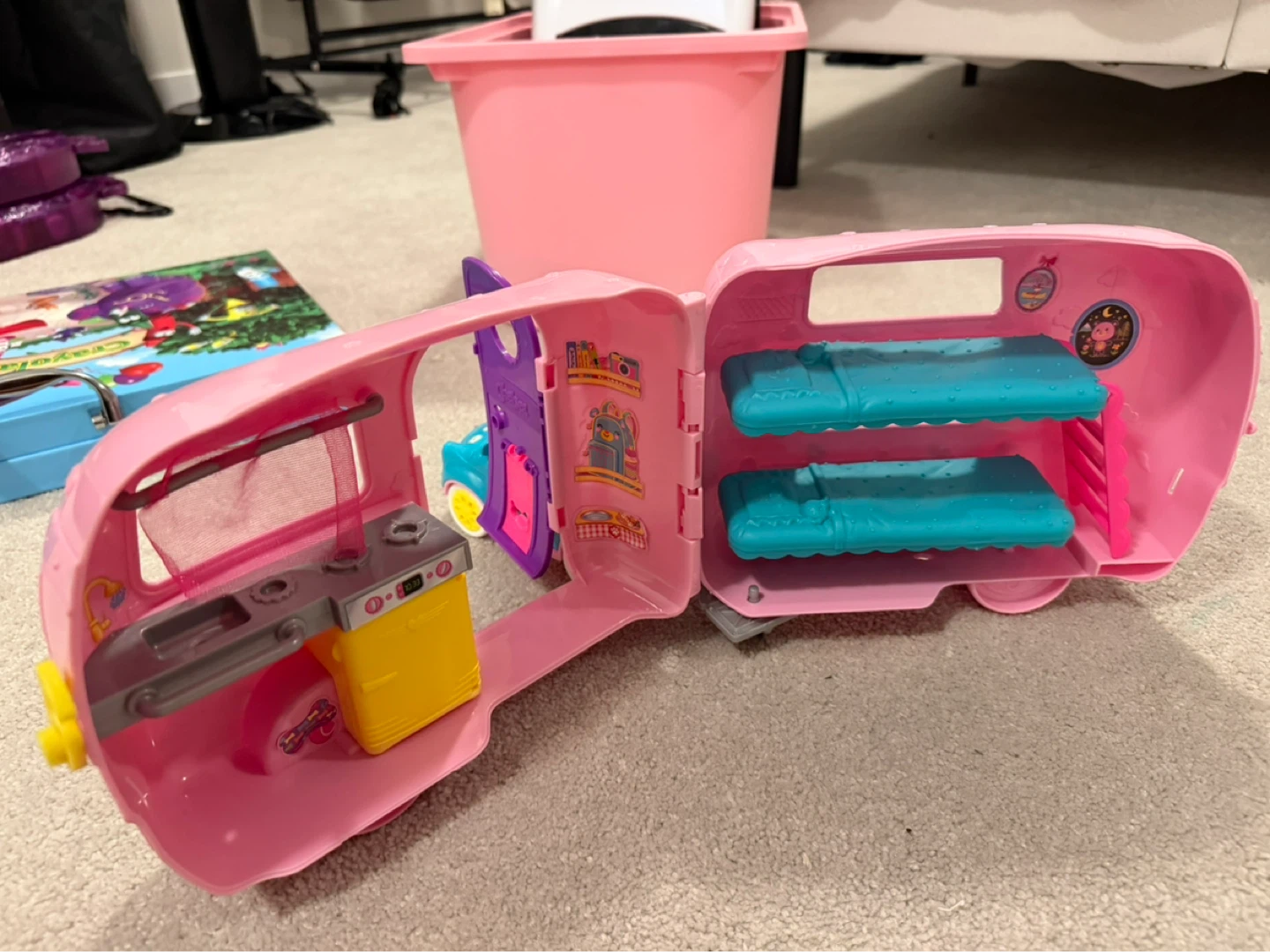 Chelsea Doll Camper and Car Playset - photo 2