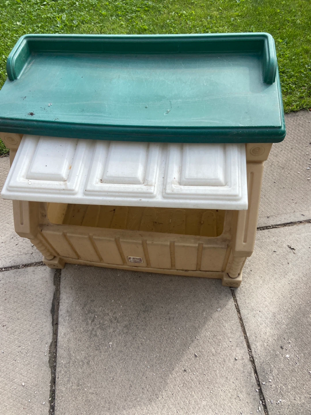 Step2 Toy Box with Green Lid
