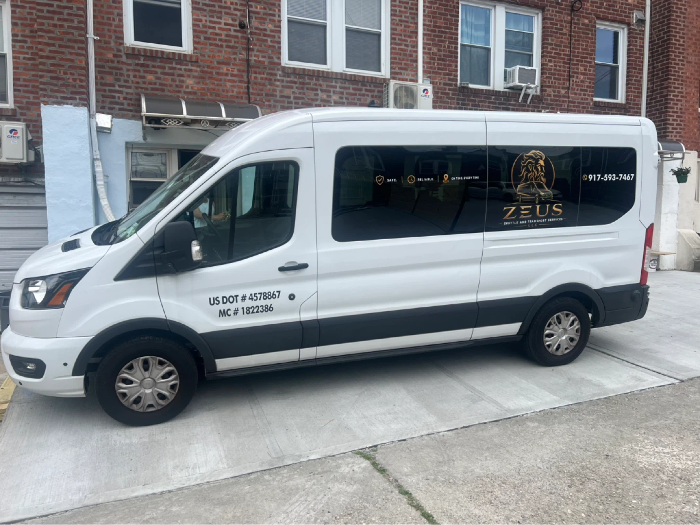 Advertise your business, self or product on fleet of Vans - photo 5