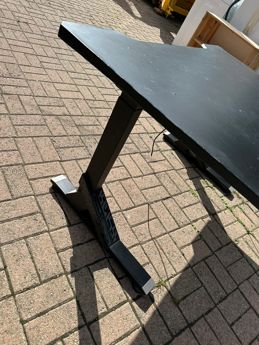 🔥Moving Sale🔥 Black Standing Desk - photo 3