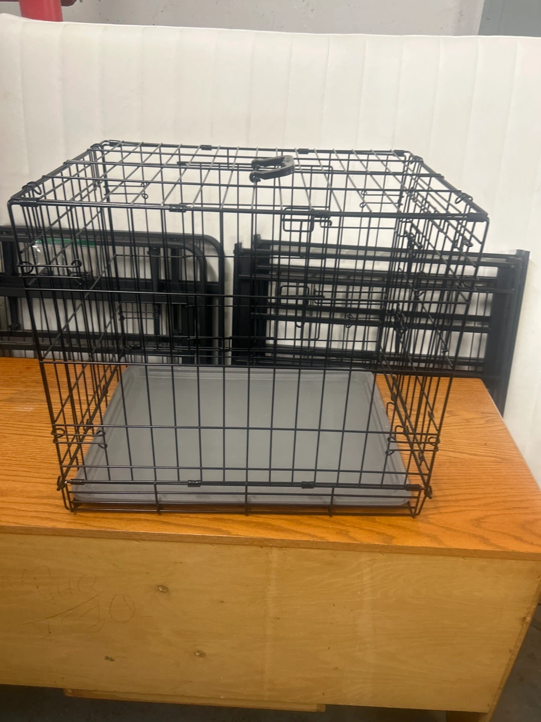 Wire Dog Crate with Tray