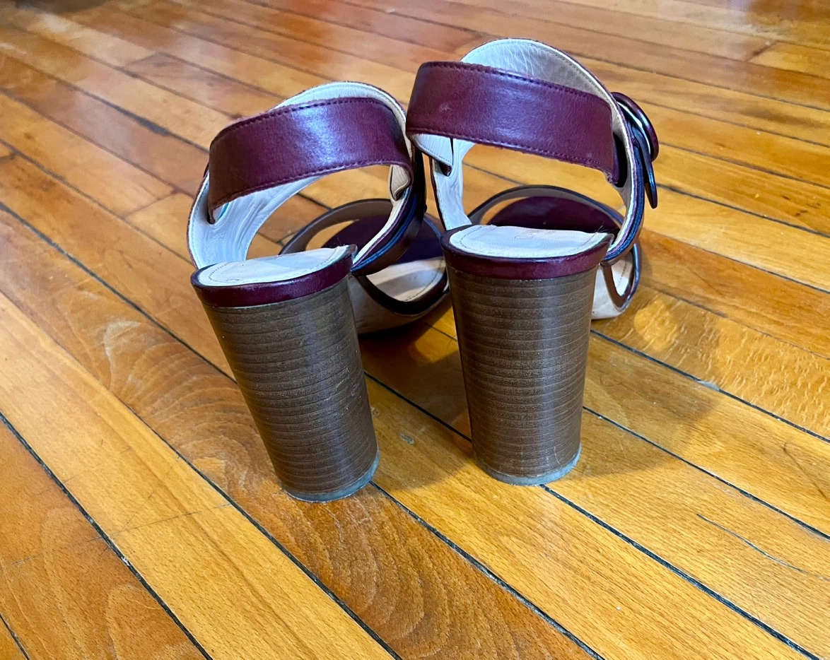 Cavallini Women's Burgundy Leather Heeled Sandals - Size 40 - photo 3