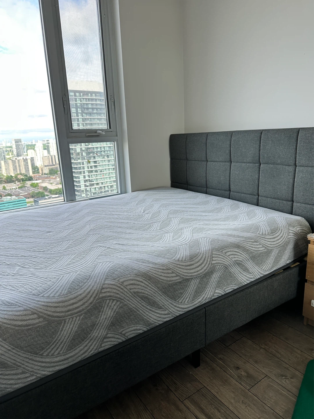 Serta queen memory foam 10 inch mattress
