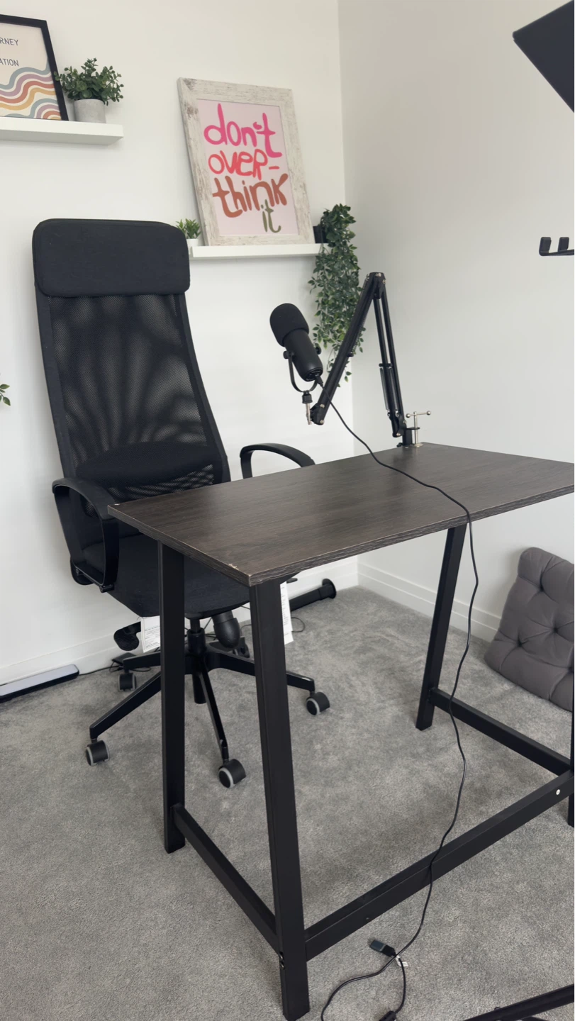 Office Chair + Sturdy Desk Great Work From Home Setup - photo 2