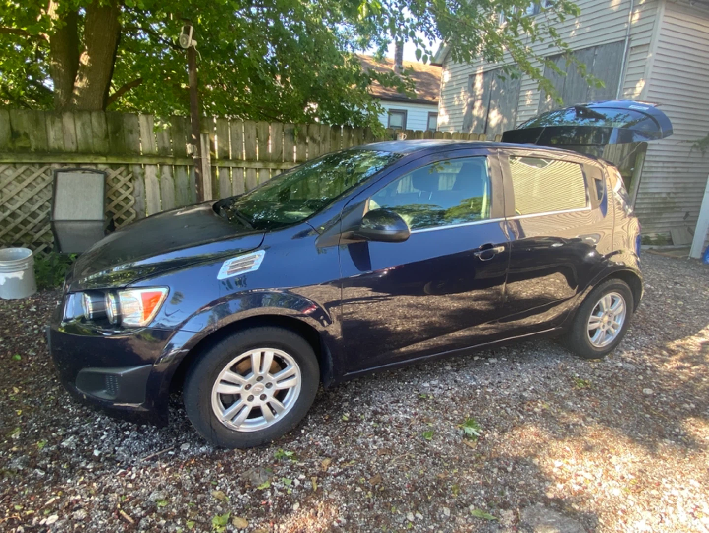2015 Chevrolet Sonic LT - photo 2