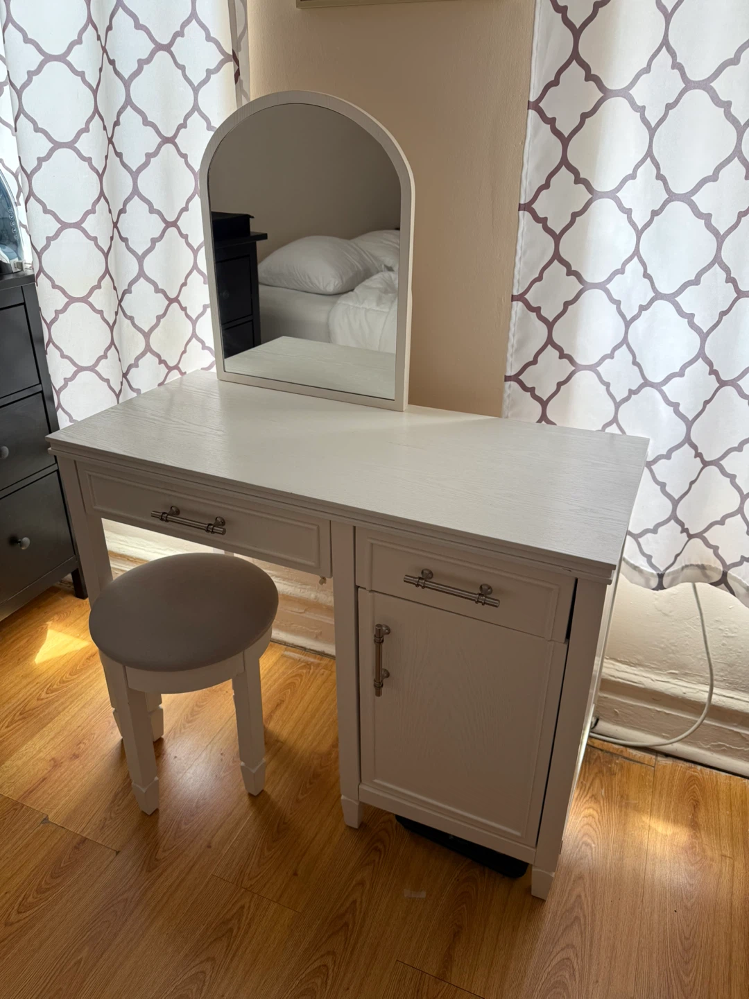White Vanity Desk with Mirror and Stool