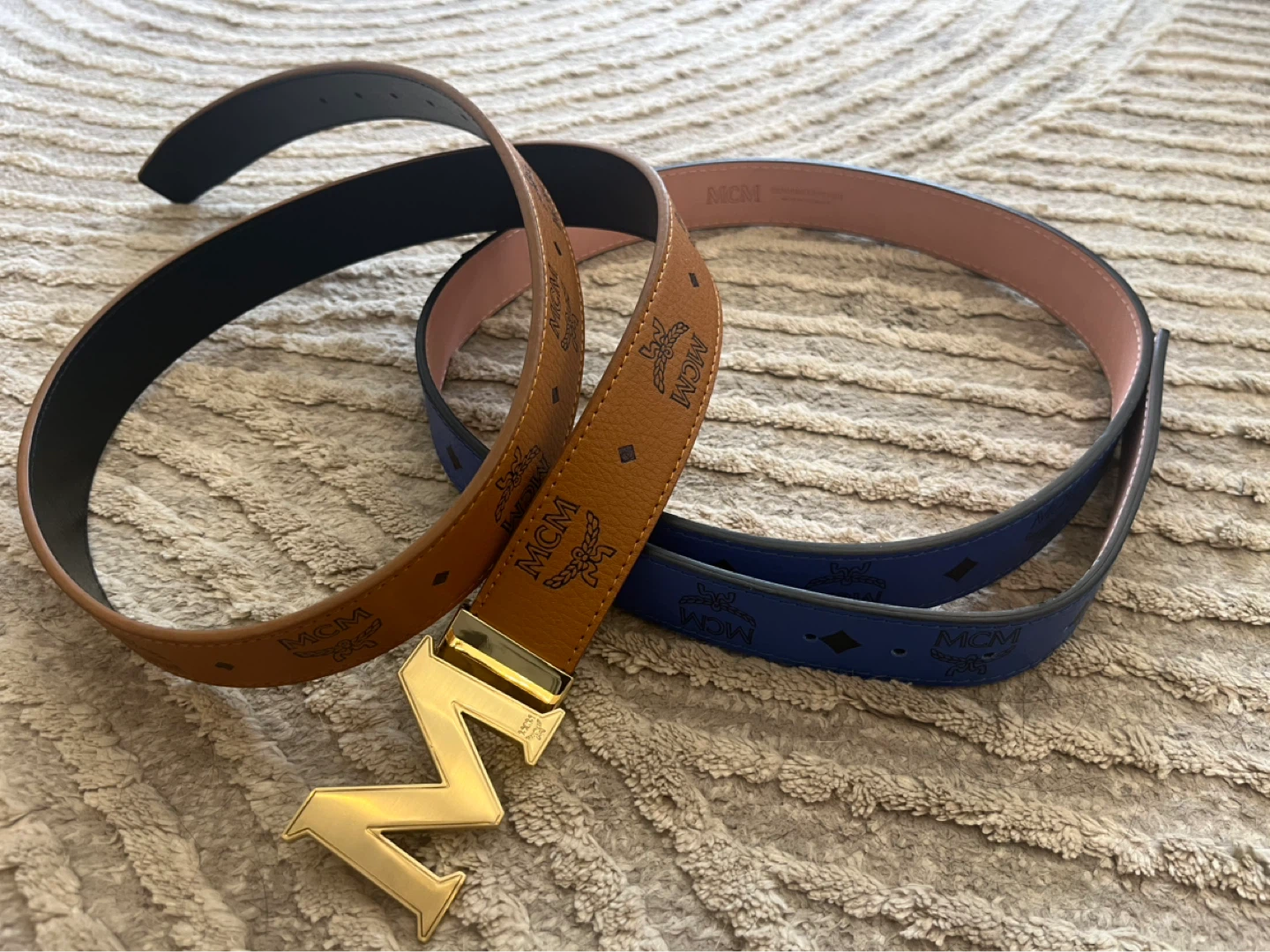 MCM Reversible Belt (comes w/ 2 belts, 1 buckle)