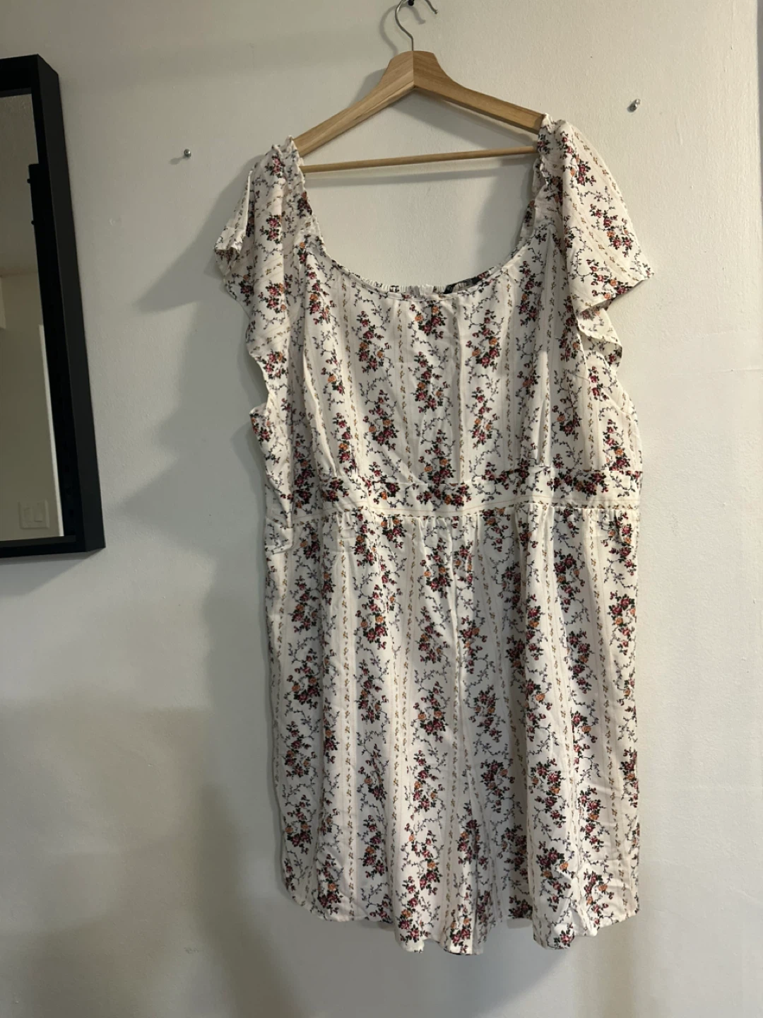 Bluish floral off-the-shoulder romper US 28