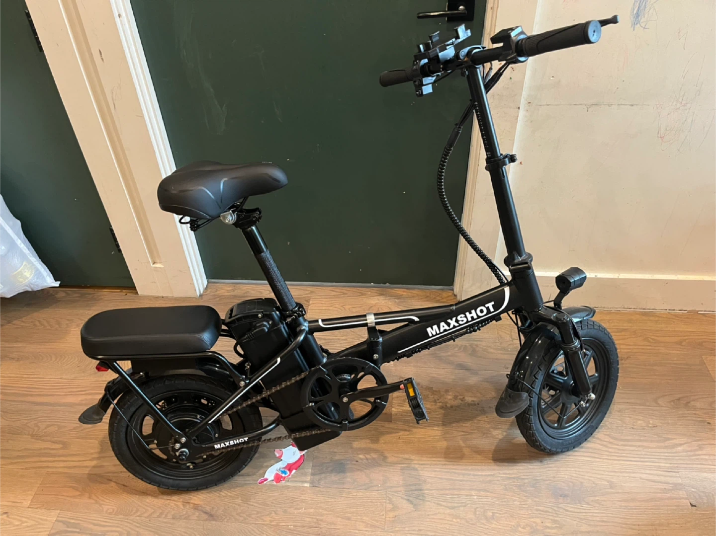 MAXSHOT Black Folding Electric Bike