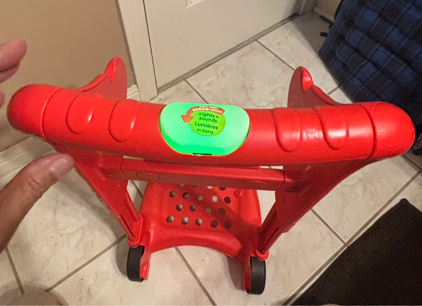 Beautiful Red Play Shopping Cart (with Lights & Music) - photo 4