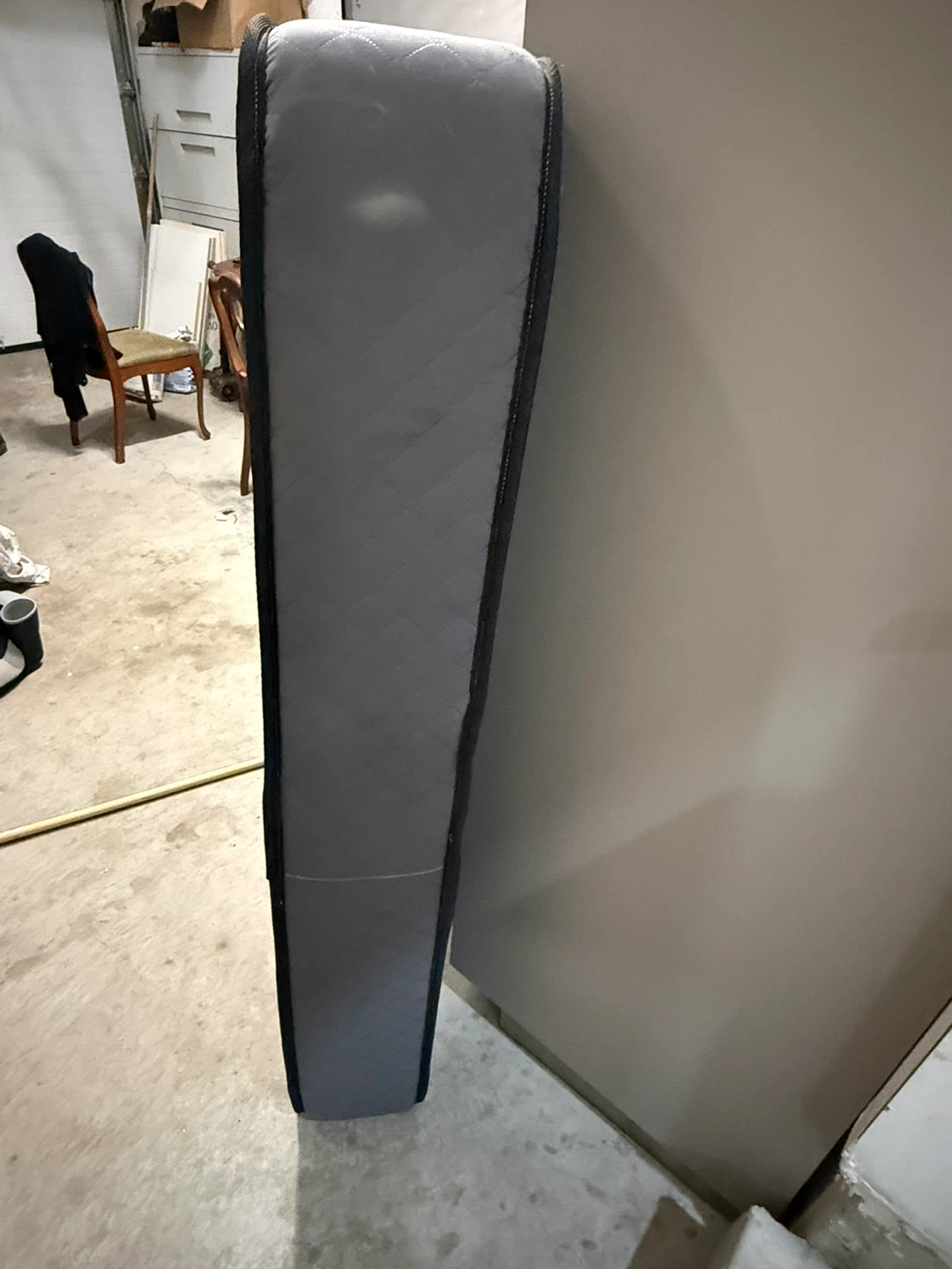 Queen size mattress - photo 2