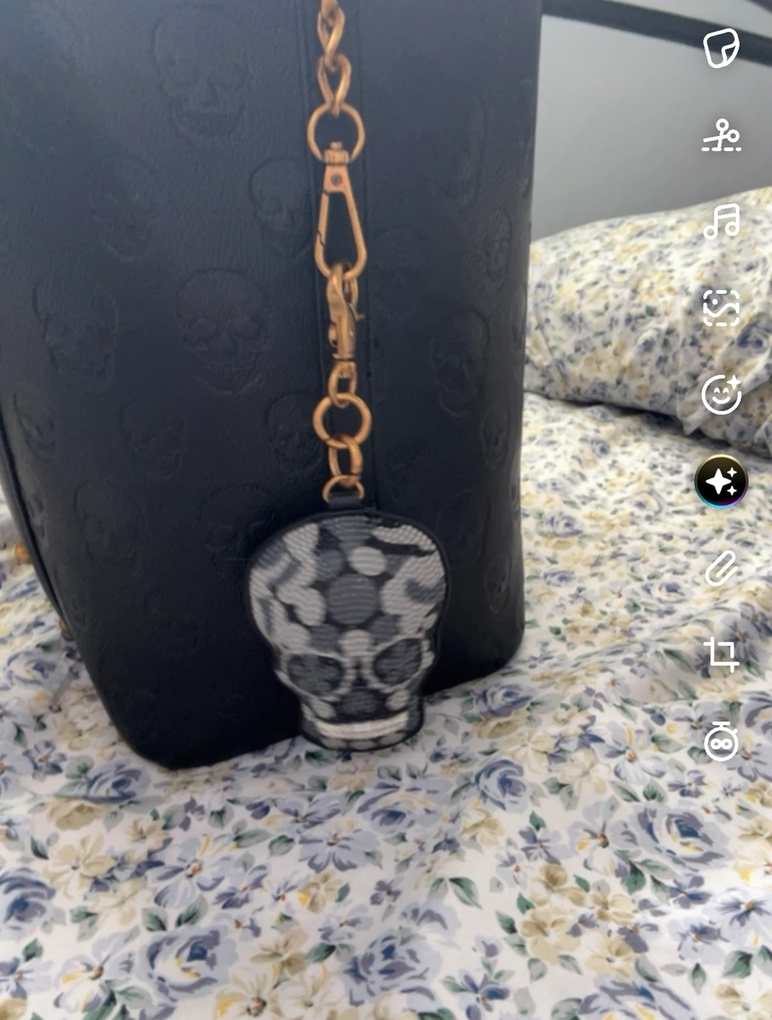 Betsy Johnson purse - photo 3