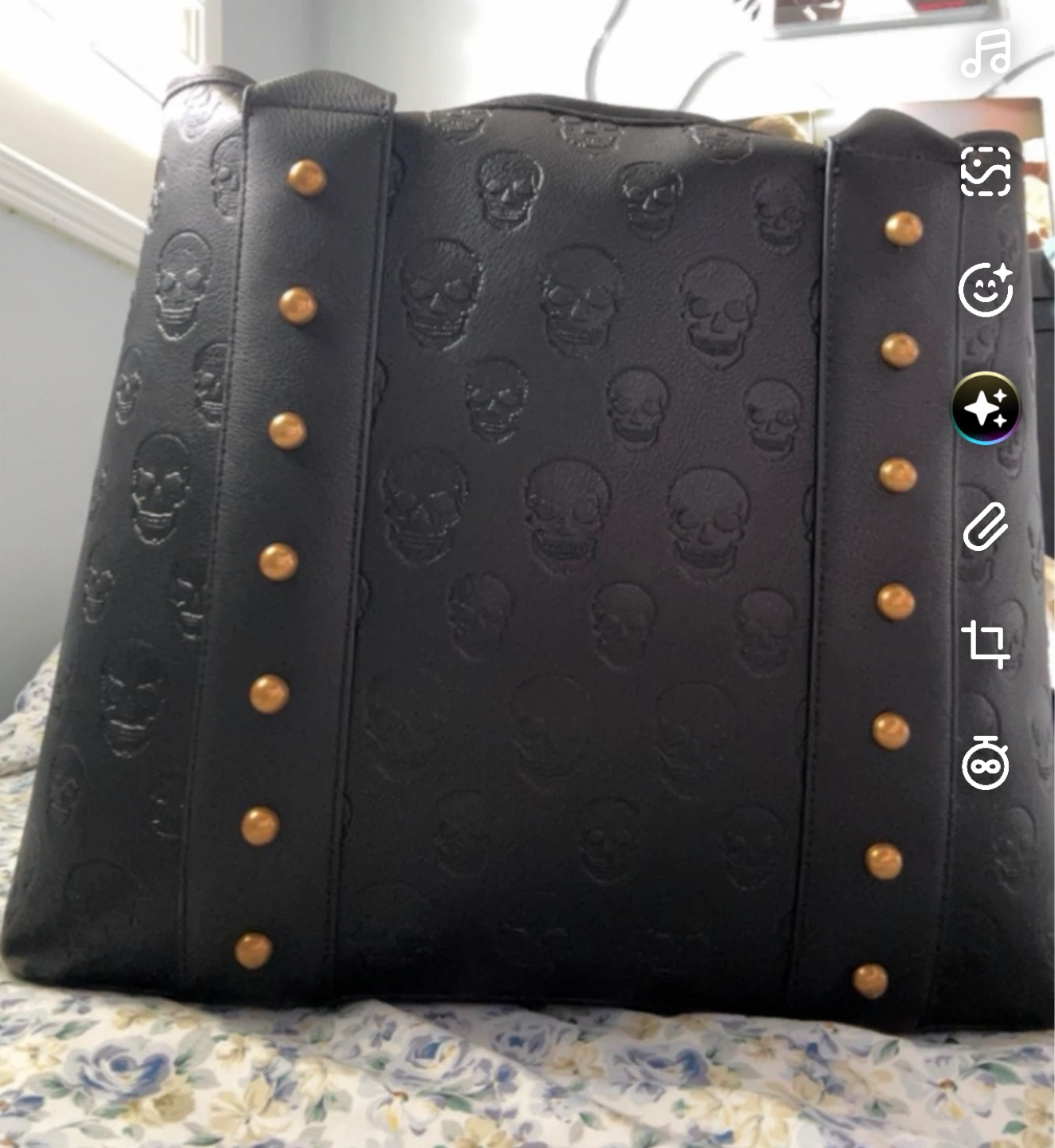 Betsy Johnson purse - photo 2