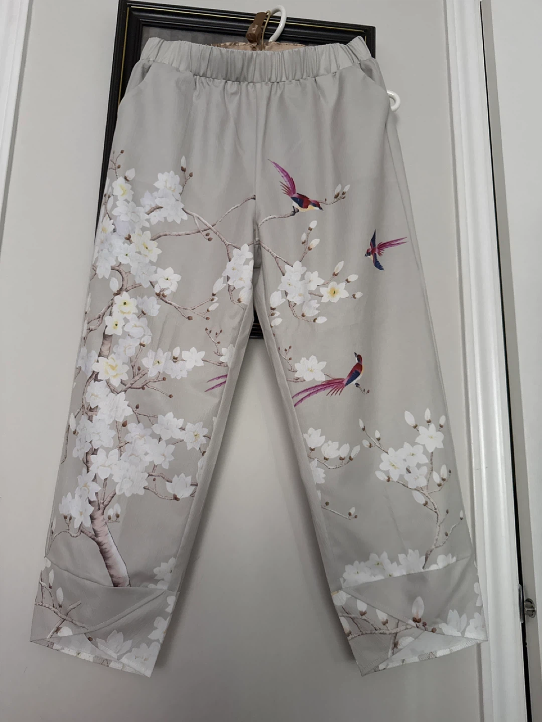 Women's Floral Bird Print Pants - photo 3