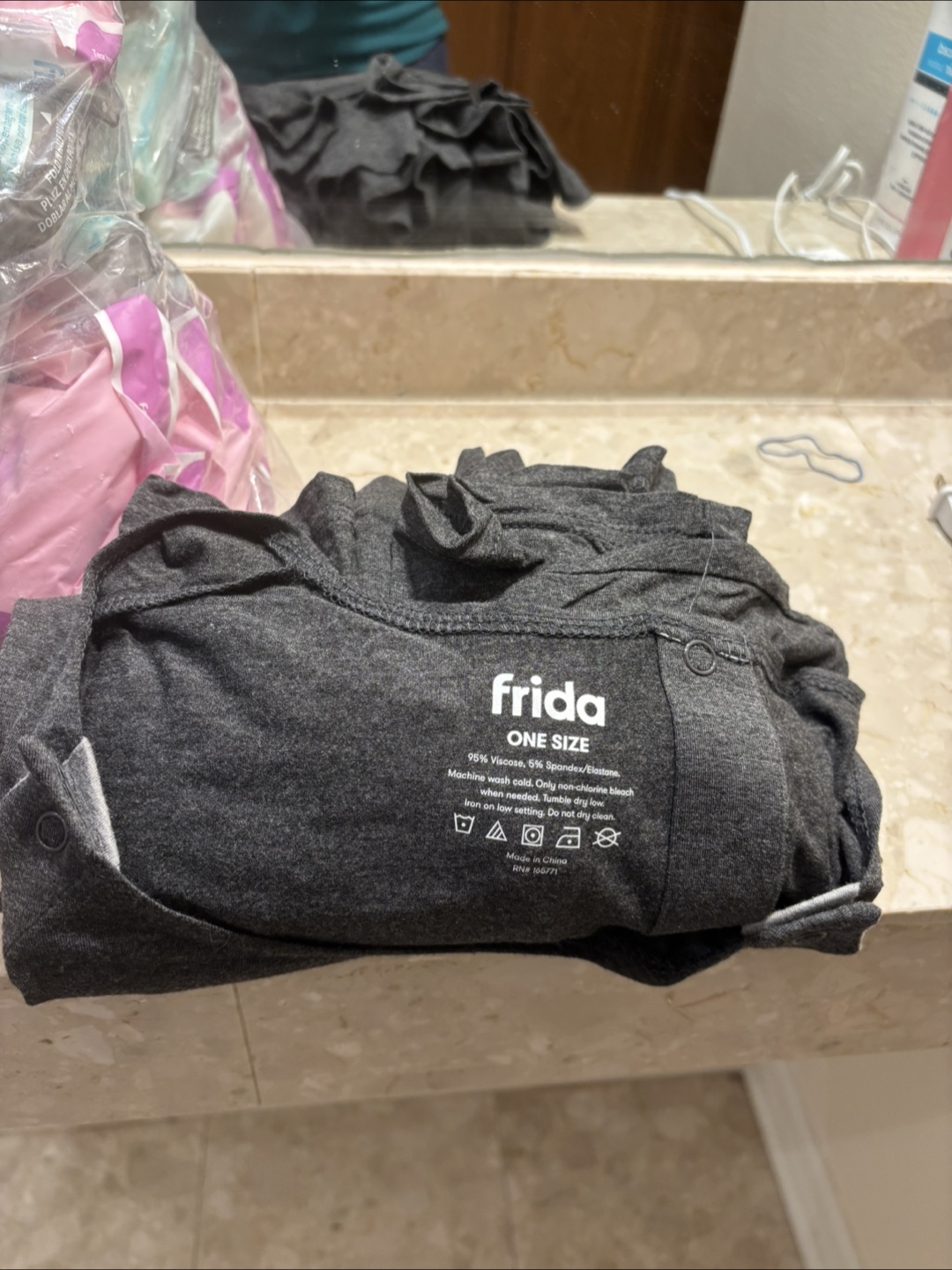 Postpartum stuff ($80+ value) - photo 3