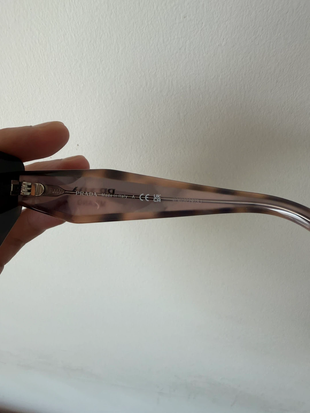 Authentic Prada PR05S Sunglasses - Tortoiseshell - photo 3
