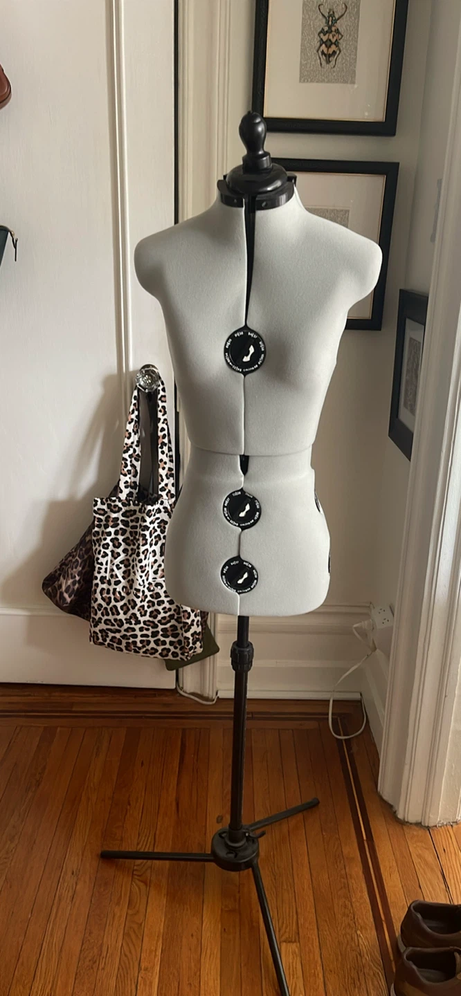 Sewing mannequin