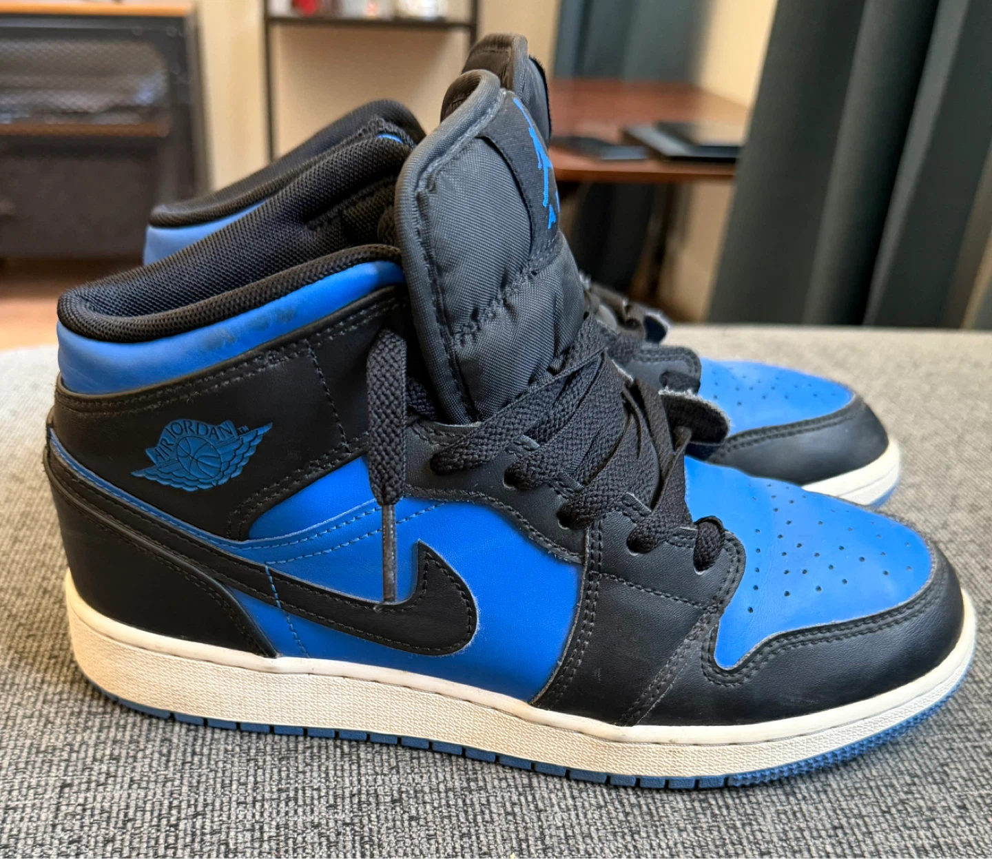 Air Jordan 1 Mid GS - Size 6Y - photo 2