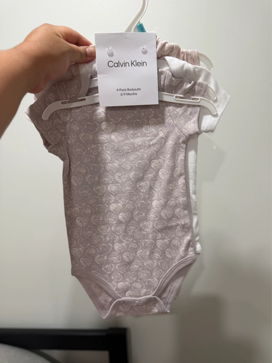 Calvin Klein 3 Baby Bodysuits - photo 3