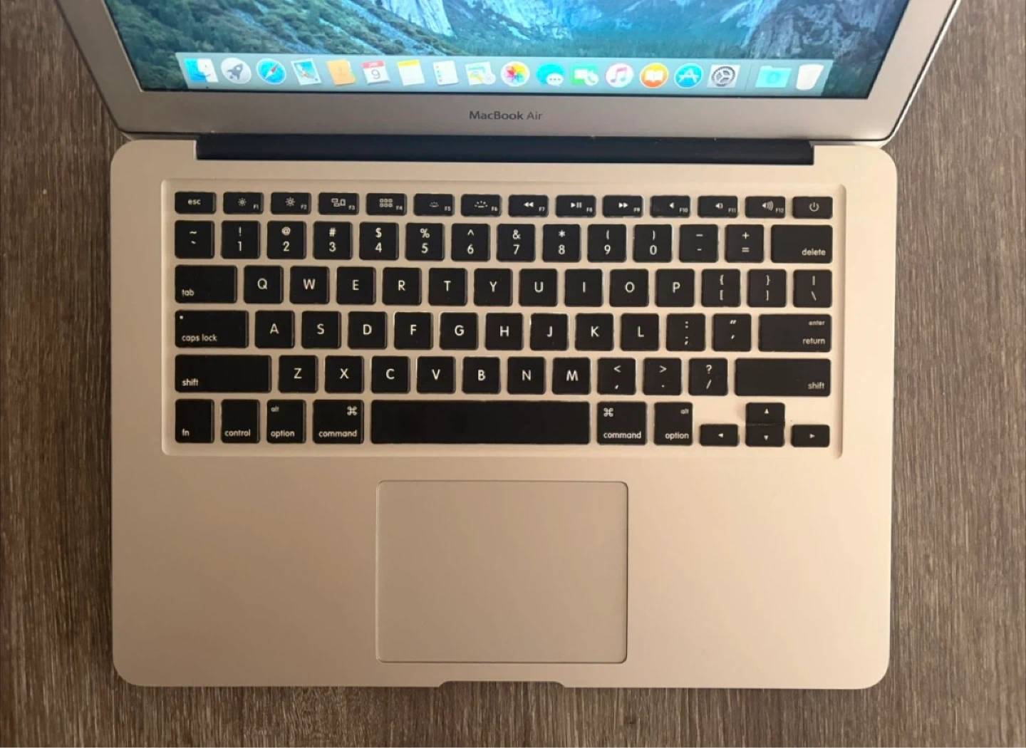 Apple MacBook Air (13-inch, Early 2015) — i5 / 8GB / 250GB - photo 2