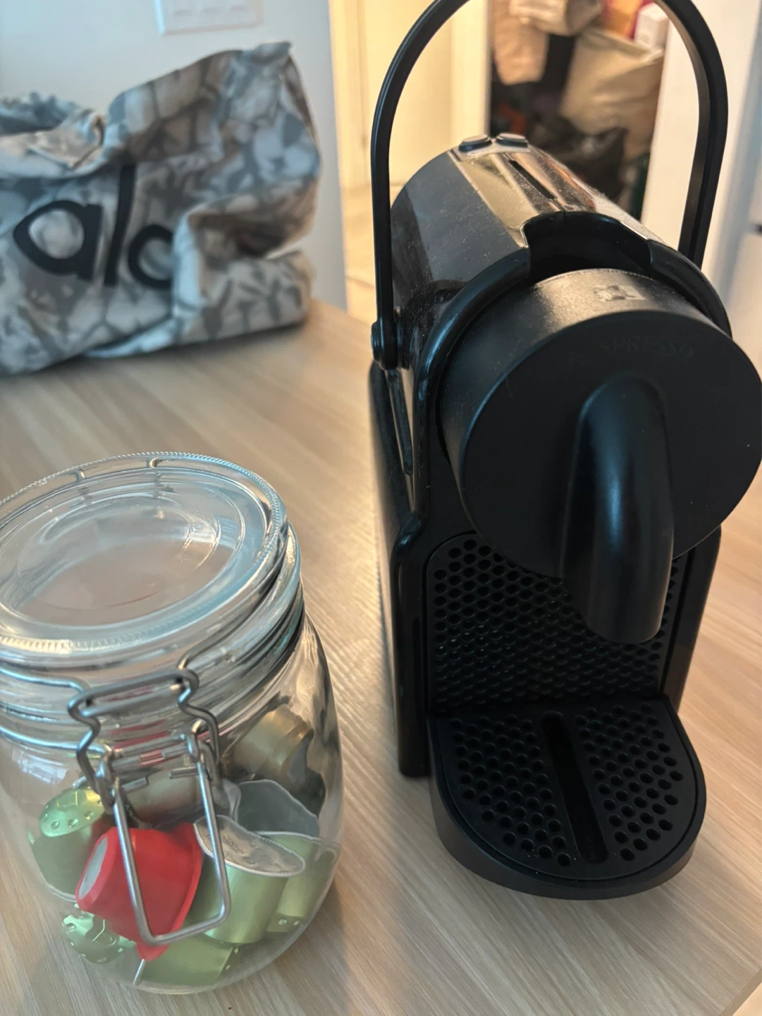 Nespresso Coffee Machine - photo 2