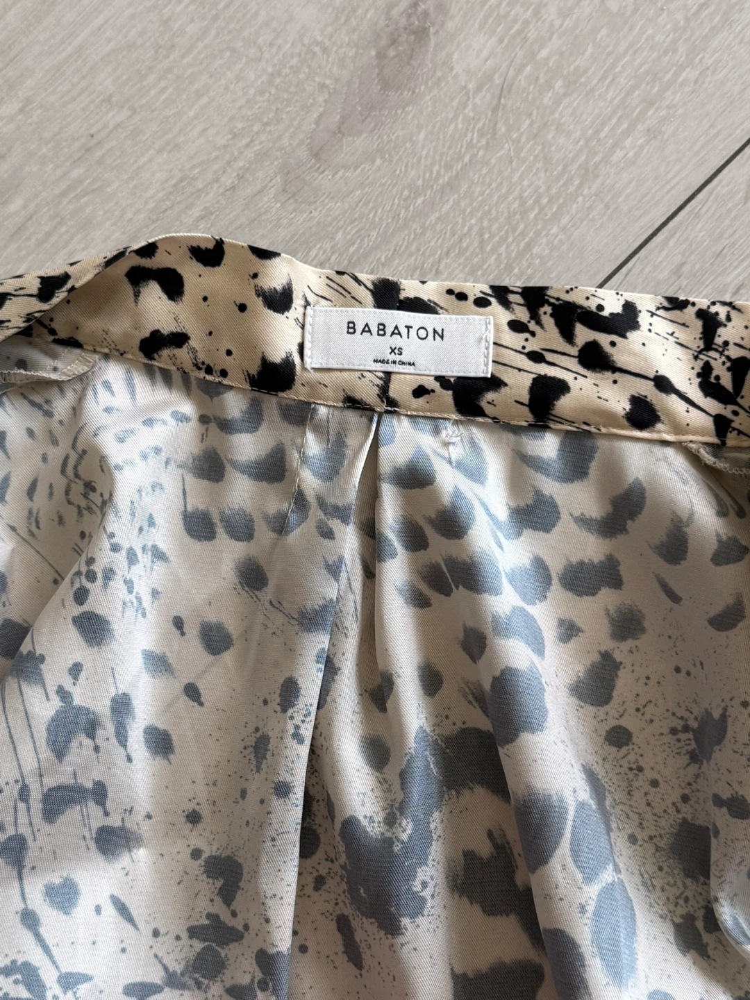 Babaton Animal Print Blouse - XS - photo 3