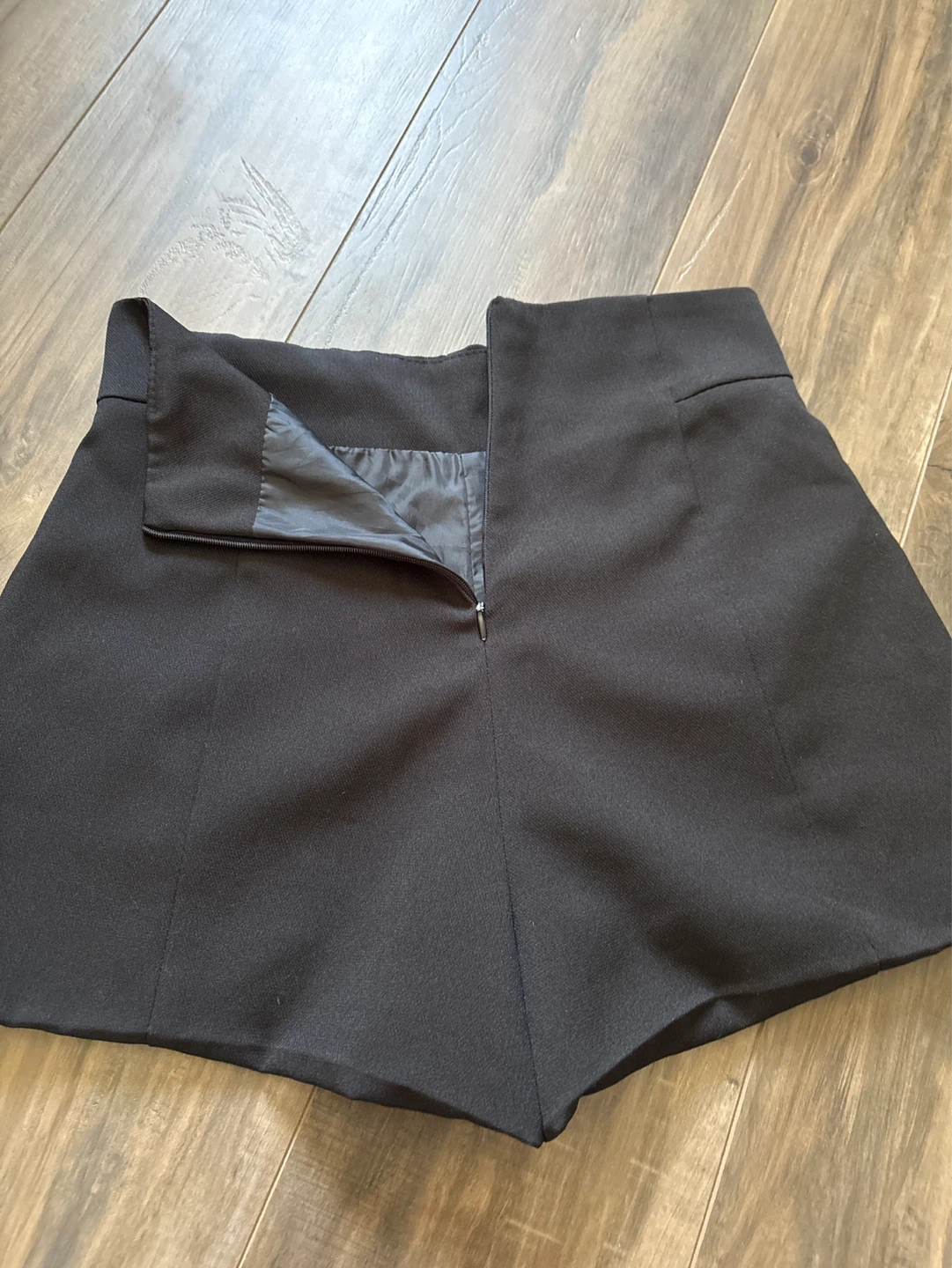Black High-Waisted Shorts - photo 2