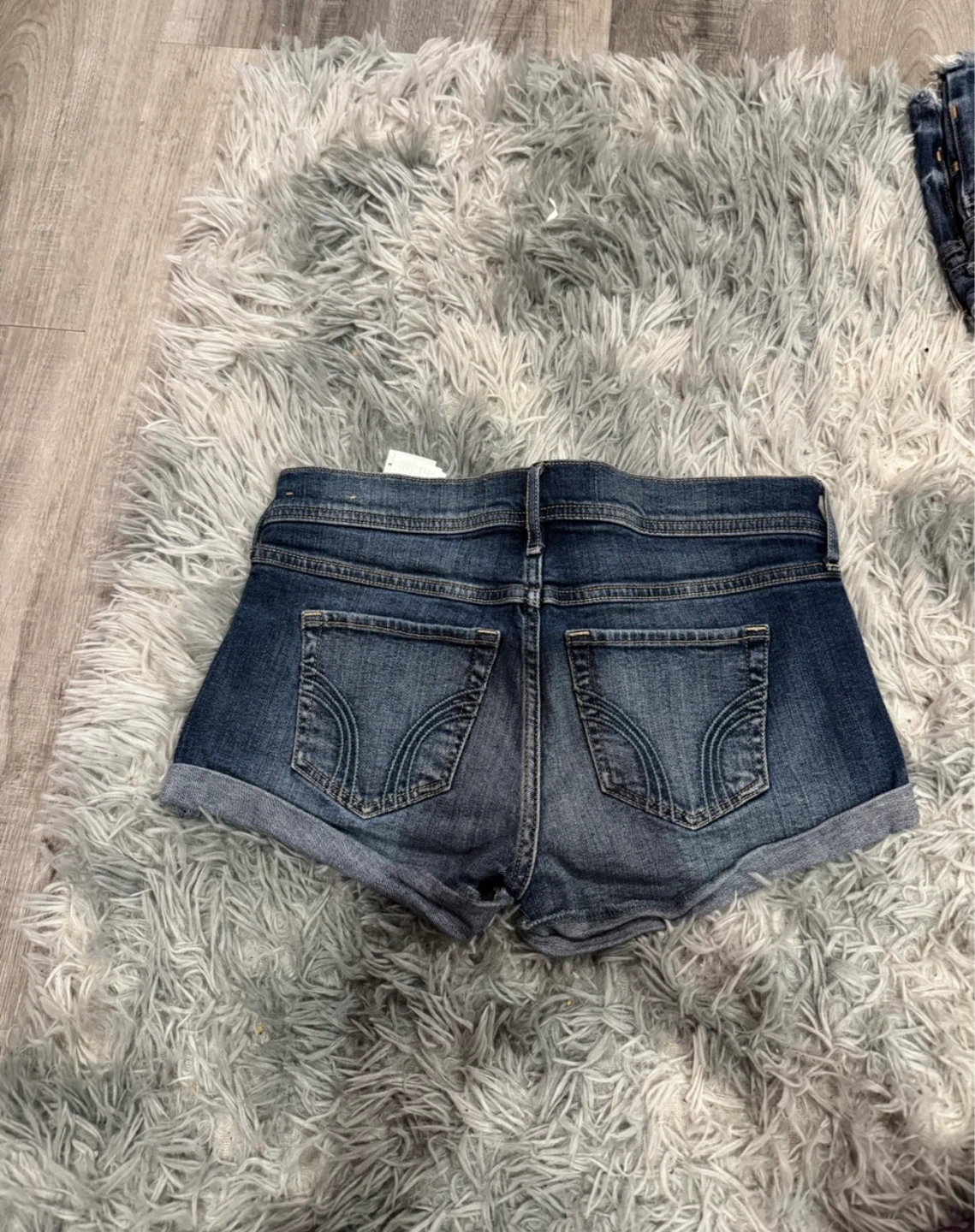 Hollister Denim Shorts Women's Size 5 - photo 2