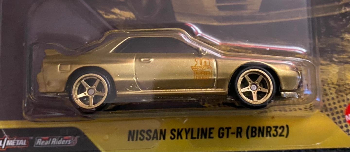 (05) GOLD CHASE Nissan Skyline GT-R (BNR32) Diecast Car - photo 2