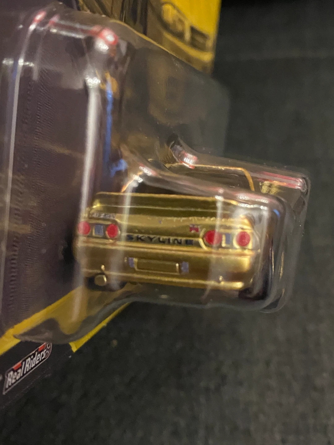 (05) GOLD CHASE Nissan Skyline GT-R (BNR32) Diecast Car - photo 5