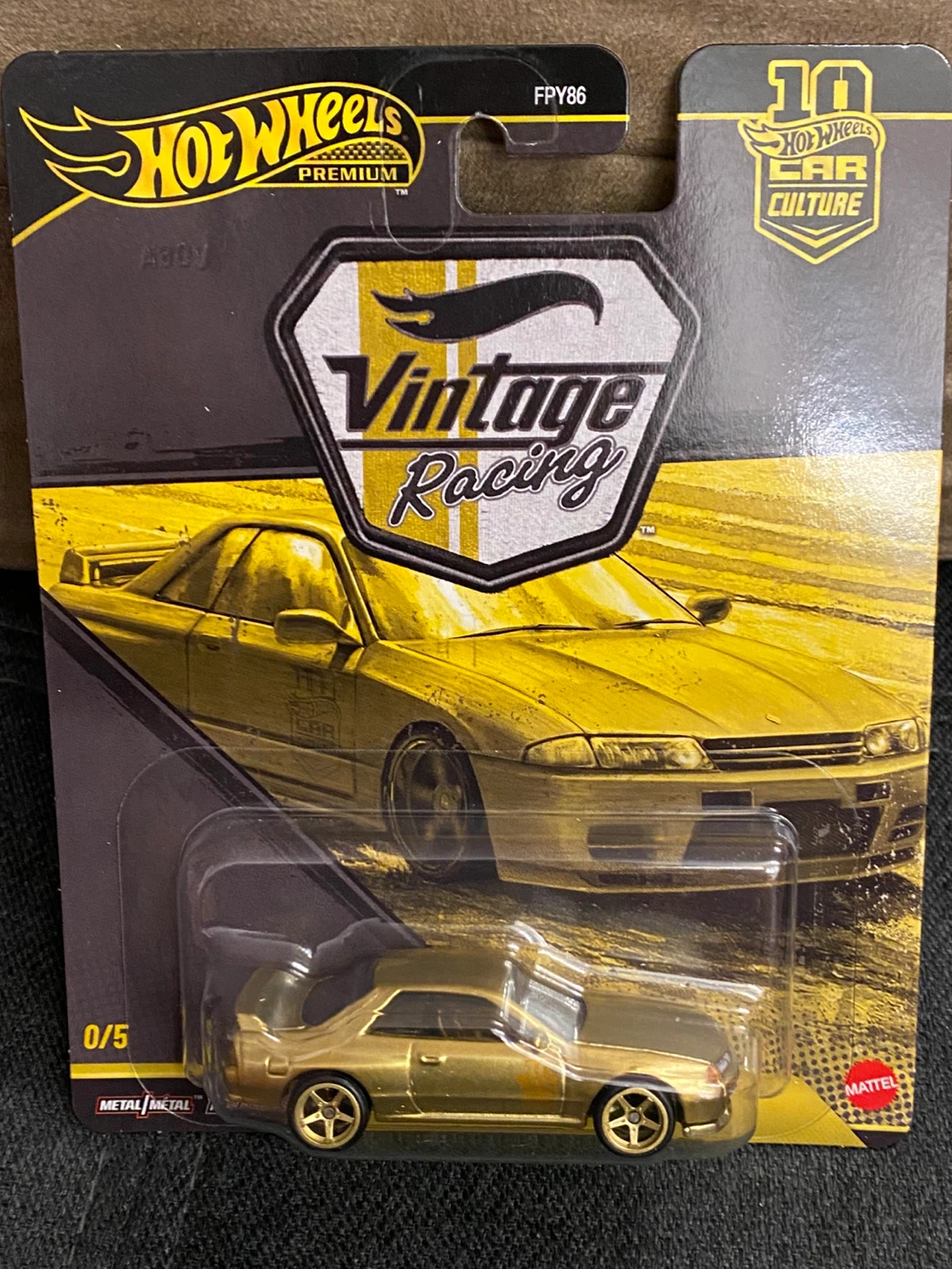 (05) GOLD CHASE Nissan Skyline GT-R (BNR32) Diecast Car - photo 3